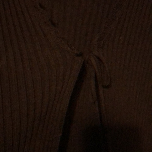 Definitely sweater - Picture 2 of 3